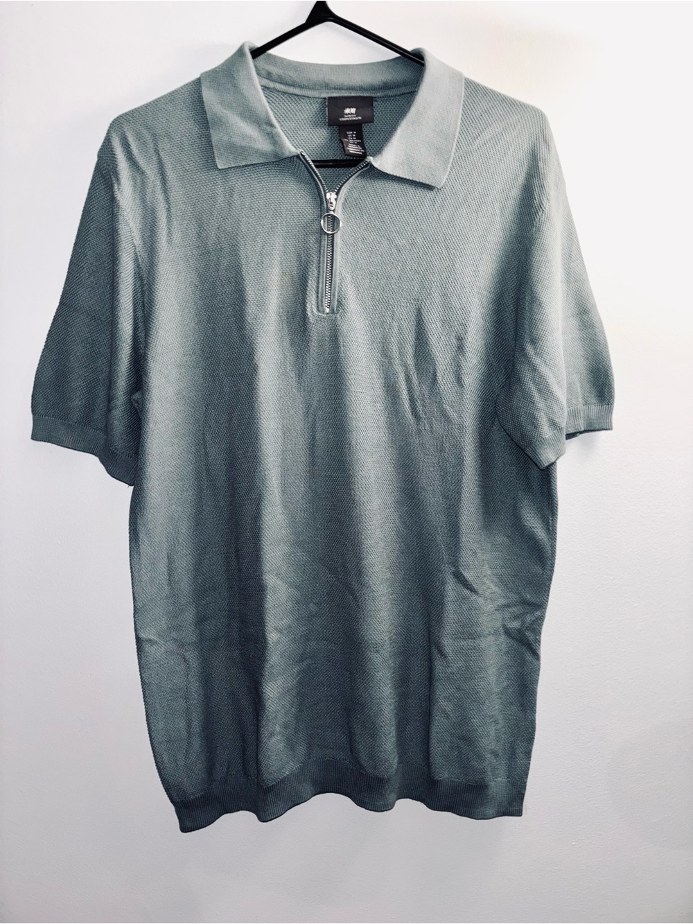 H&M Men’s Sage Green Short Sleeve Zip-Front Polo